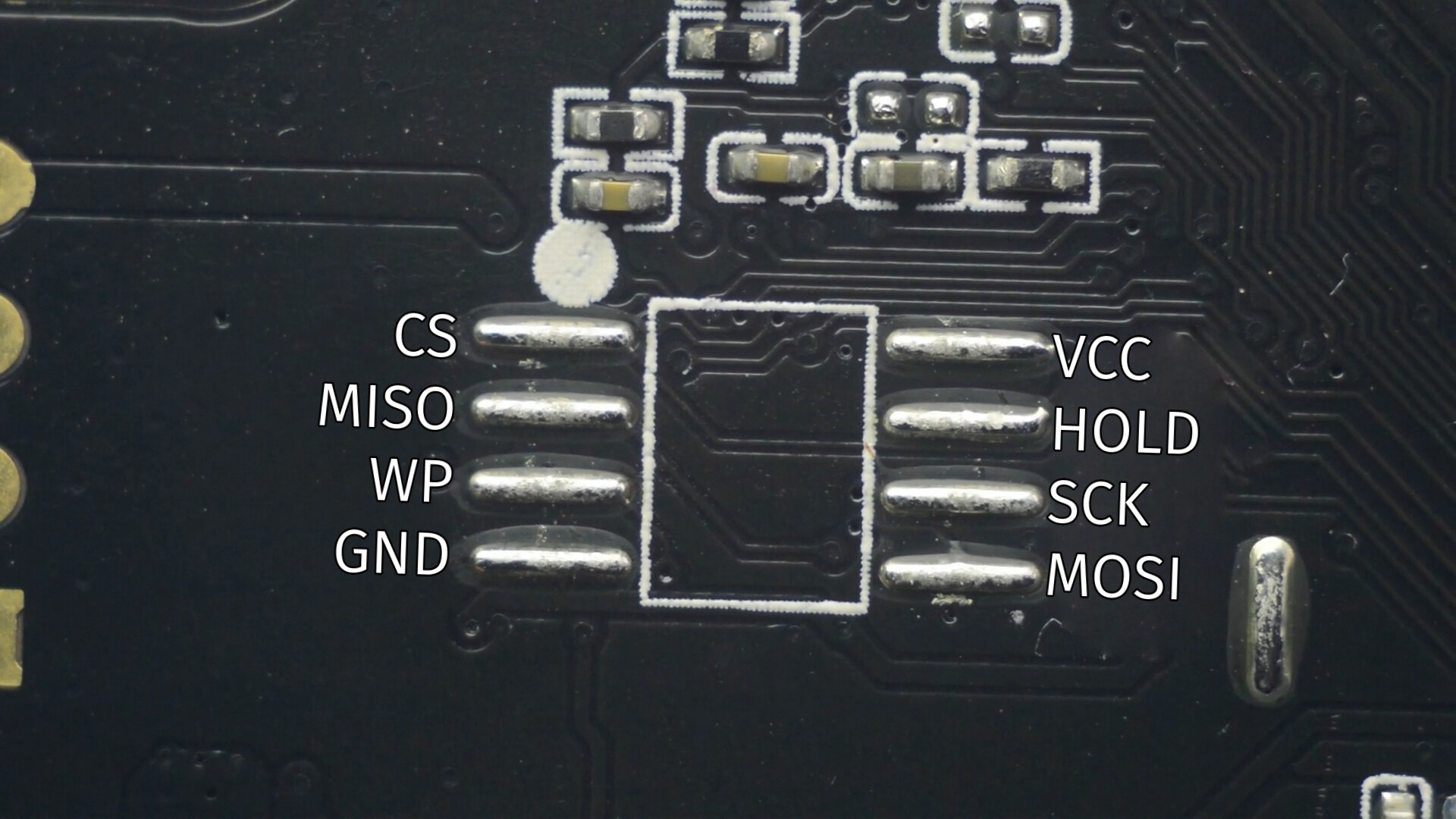 Місце під SPI флешку